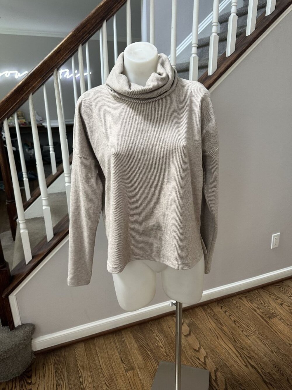 Bobi Gray Turtle Neck Sweatshirt Size S